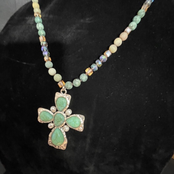 TURQUOISE CROSS, CRYSTAL AND NATURAL STONE CROSS STONE BEADED - Picture 6 of 6